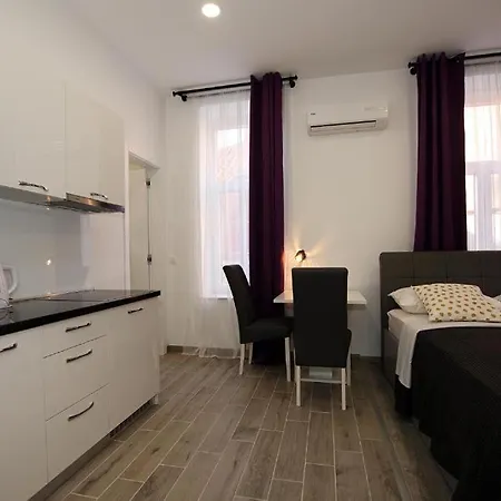 Sophia Πανσιόν Ζαντάρ